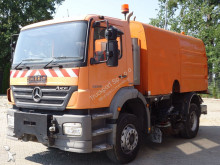 camion cu echipament de măturat străzi n/a