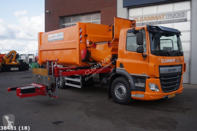 camion de colectare a deşeurilor menajere DAF