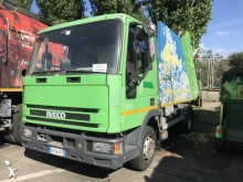 camion de colectare a deşeurilor menajere Iveco