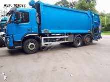 camion raccolta rifiuti Volvo