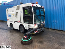 camion cu echipament de măturat străzi Schmidt