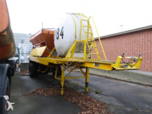Fruehauf Salzstreu- und Schneefahrzeug