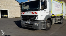 camion benne à ordures ménagères Mercedes