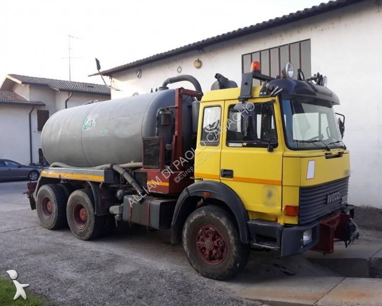 Vedere le foto Mezzo di rete stradale Iveco