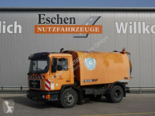 camion balayeuse MAN