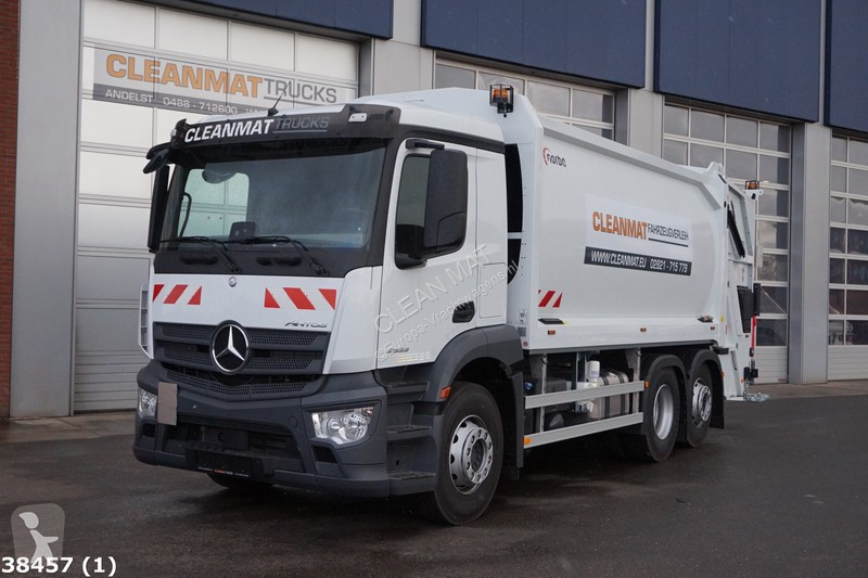 Voir les photos Engin de voirie Mercedes