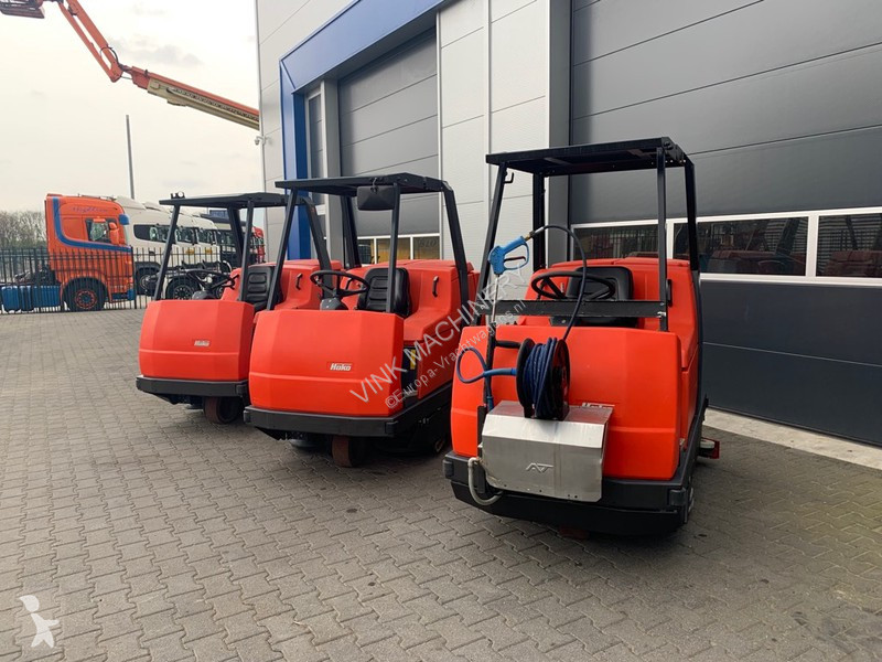 Voir les photos Engin de voirie Hako Hakomatic B1100 schrobmachine