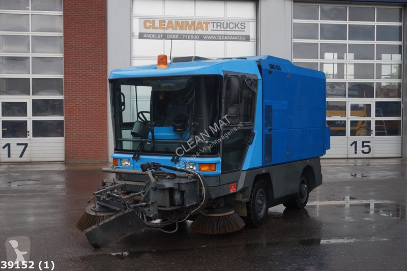 Bekijk foto's Gemeentevoertuig Ravo