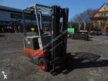 chariot autoguidé OM Wózek widłowy elektryczny OM E3/15N, przesów boczny, triplex.