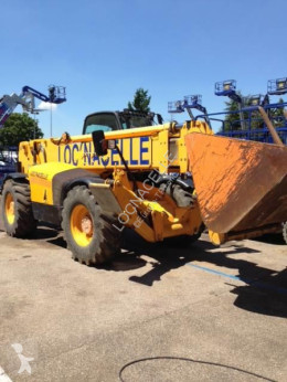 nacelle automotrice articulée JCB