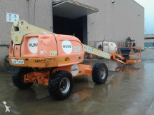 nacelle automotrice articulée JLG