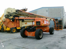nacelle automotrice articulée JLG