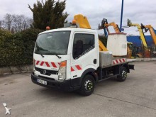 nacelle sur porteur articulée télescopique Nissan