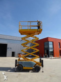Haulotte joint et couvercle de culasse de cylindre Scissor lift self-propelled