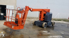 nacelle automotrice articulée JLG
