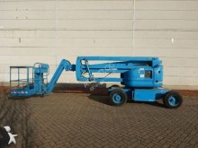 nacelle automotrice articulée Genie
