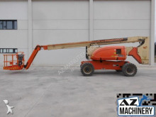 nacelle automotrice articulée JLG