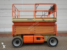 nacelă autopropulsată cu platforma tip foarfece JLG