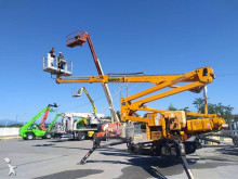 nacelă autopropulsată cu brat articulat n/a