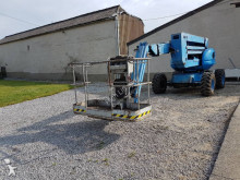 nacelă autopropulsată cu brat articulat Manitou