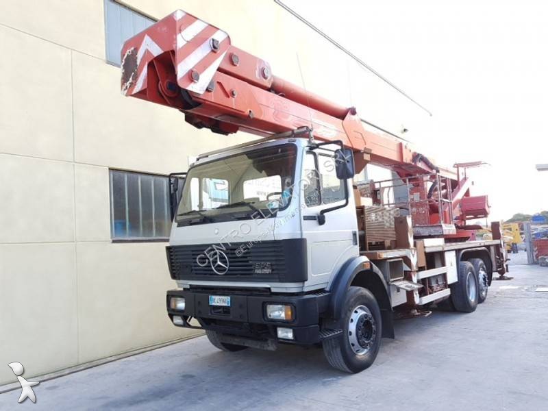 Piattaforma aerea Bizzocchi KJF 420