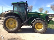 John Deere Landwirtschaftstraktor
