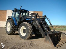 New Holland Landwirtschaftstraktor