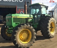 John Deere Landwirtschaftstraktor