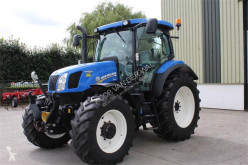 New Holland Landwirtschaftstraktor