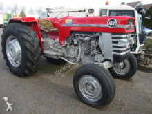 trattore agricolo Massey Ferguson