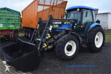 New Holland Landwirtschaftstraktor