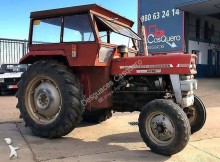 tractor agrícola Massey Ferguson