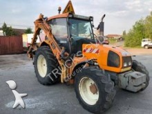 tracteur agricole Renault