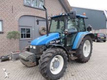 New Holland Landwirtschaftstraktor