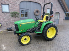 John Deere Landwirtschaftstraktor