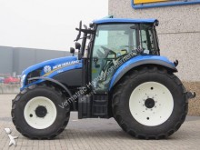 New Holland Landwirtschaftstraktor