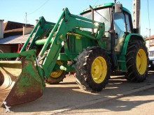 trattore agricolo John Deere