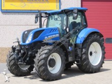 New Holland Landwirtschaftstraktor
