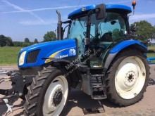 New Holland Landwirtschaftstraktor