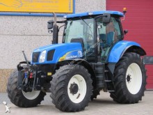 New Holland Landwirtschaftstraktor