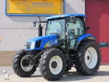 New Holland Landwirtschaftstraktor