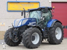 New Holland Landwirtschaftstraktor