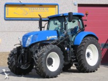 New Holland Landwirtschaftstraktor