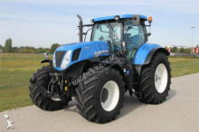 New Holland Landwirtschaftstraktor