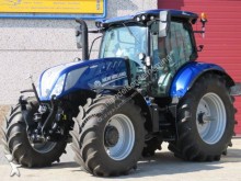 New Holland Landwirtschaftstraktor