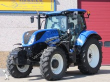 New Holland Landwirtschaftstraktor