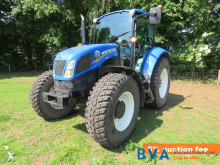 New Holland Landwirtschaftstraktor