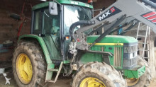 tracteur agricole John Deere 6110
