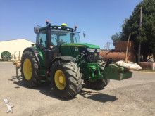 John Deere 6215R Landwirtschaftstraktor