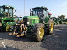 John Deere Landwirtschaftstraktor